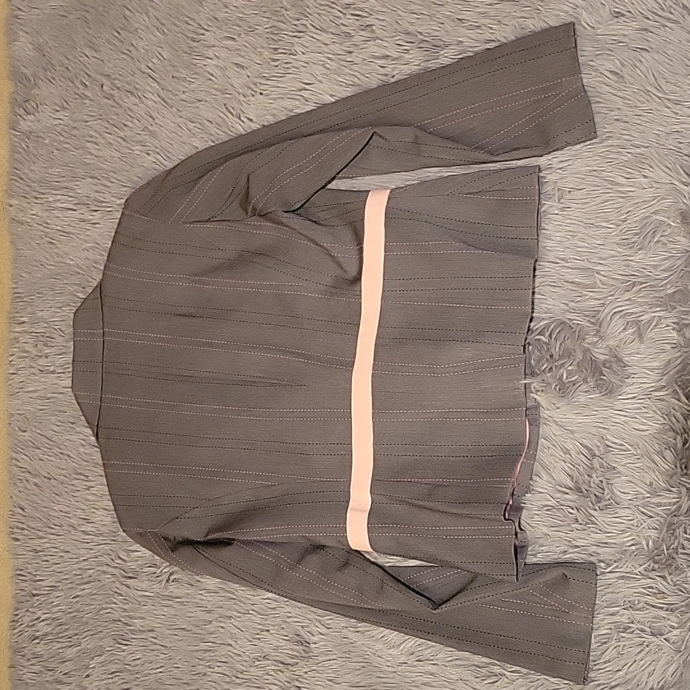 Blazer - Picture 3 of 4